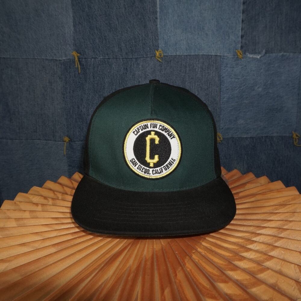 OSFA - Vintage Y2K Captain Fin Hats embroider patch baseball